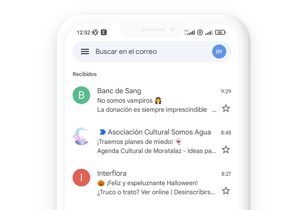 Vista de una bandeja de entrada en un móvil con emails con líneas de asunto para Halloween.